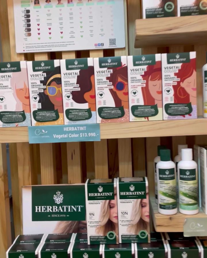 Estante de Herbatint y Vegetal Color en LY Conecta Natural, Punta Arenas